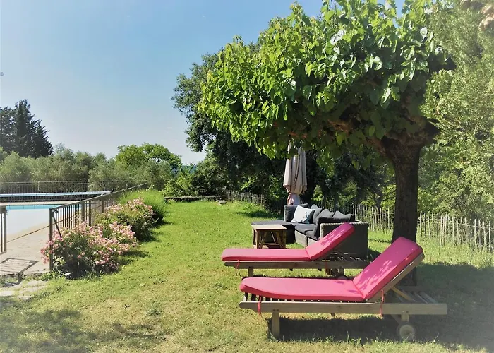 La Maison Des Olivettes Юзес